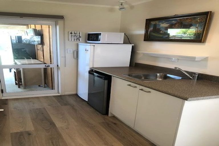 Photo of property in 65 Harper Road, Waimarama, Havelock North, 4294