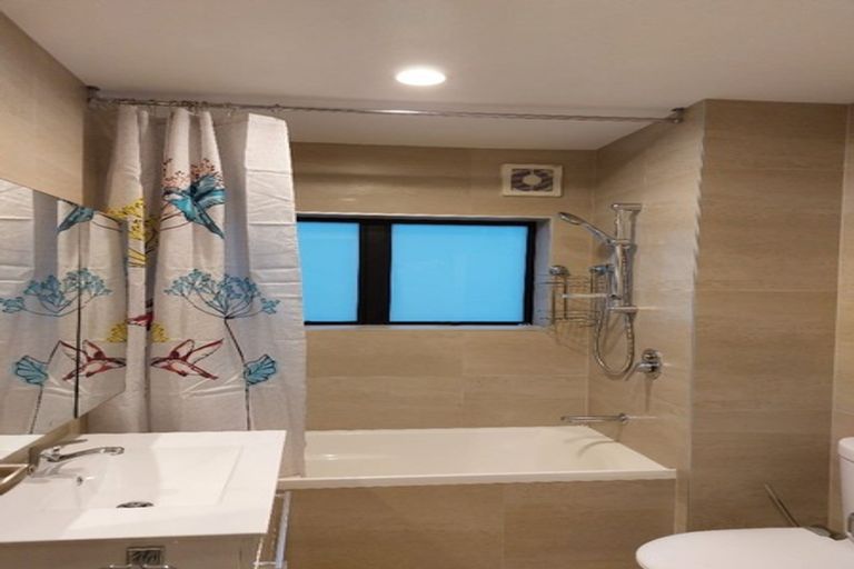 Photo of property in 8/767 Beach Road, Browns Bay, Auckland, 0630