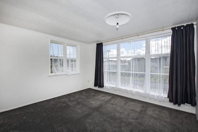 Photo of property in 15 Taraire Crescent, Otangarei, Whangarei, 0112