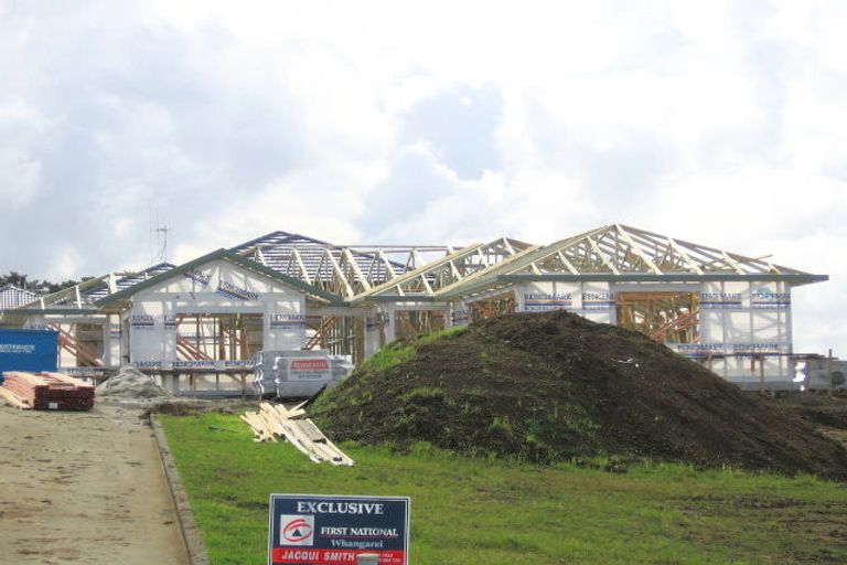 Photo of property in 11 Balmacewan Drive, Te Kamo, Whangarei, 0112