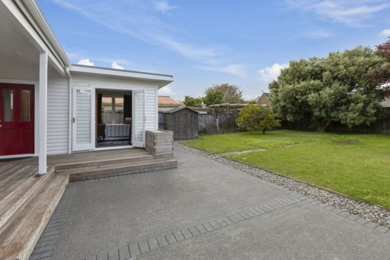Photo of property in 2 Pilmuir Street, Hutt Central, Lower Hutt, 5010