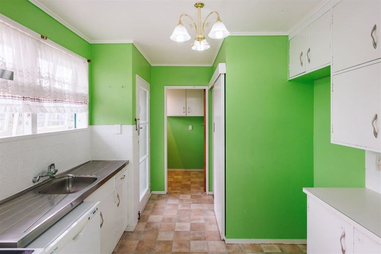 Photo of property in 12 Motuoapa Place, Kelvin Grove, Palmerston North, 4414