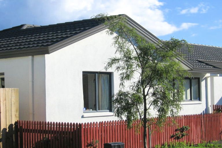 Photo of property in 22 Albizia Avenue, Henderson, Auckland, 0612