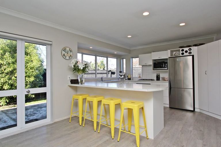 Photo of property in 17 Whiting Crescent, Greenmeadows, Napier, 4112