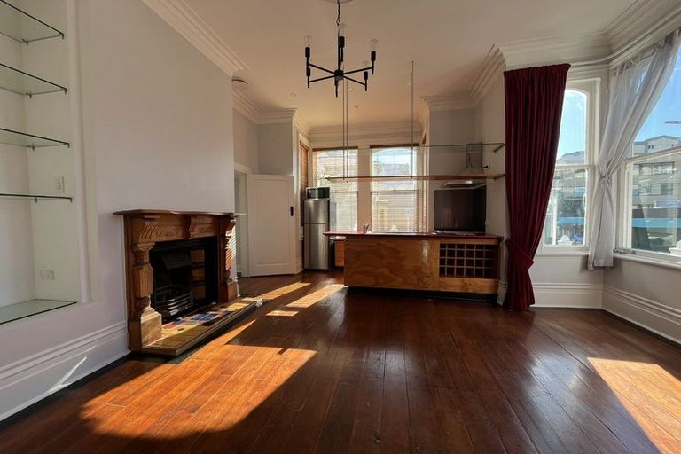Photo of property in 24 Majoribanks Street, Mount Victoria, Wellington, 6011