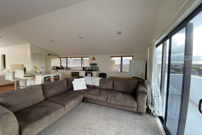 Photo of property in 4 Waller Avenue, Bucklands Beach, Auckland, 2012