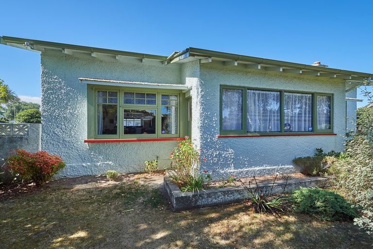 Photo of property in 34 Manson Street, Terrace End, Palmerston North, 4410