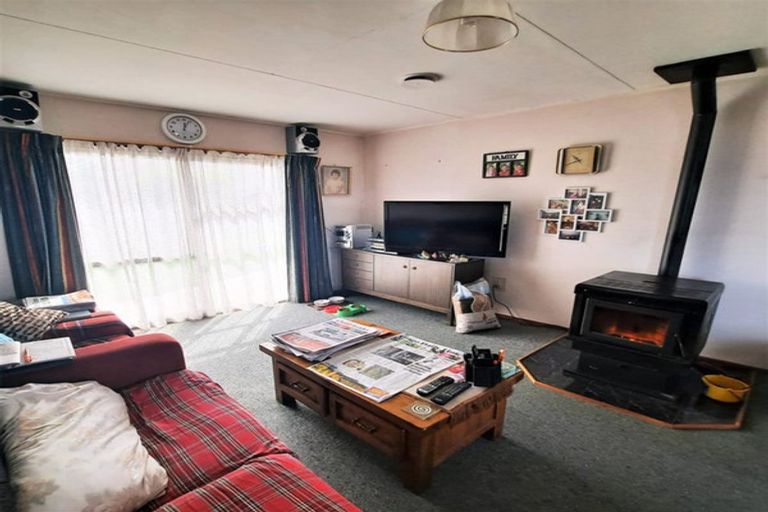 Photo of property in 6 Cambridge Street, Balclutha, 9230