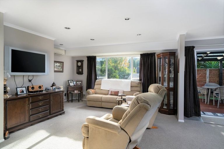 Photo of property in 7 Reeves Road, Acacia Bay, Taupo, 3330