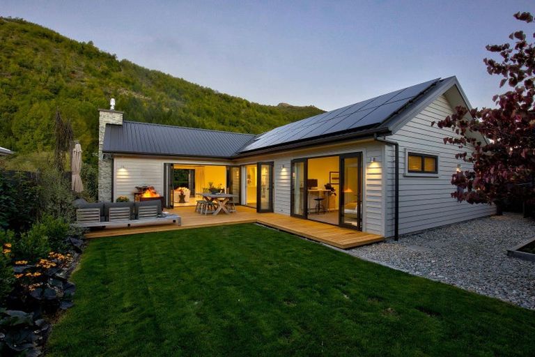 Photo of property in 48 Norfolk Street, Arrowtown, 9302