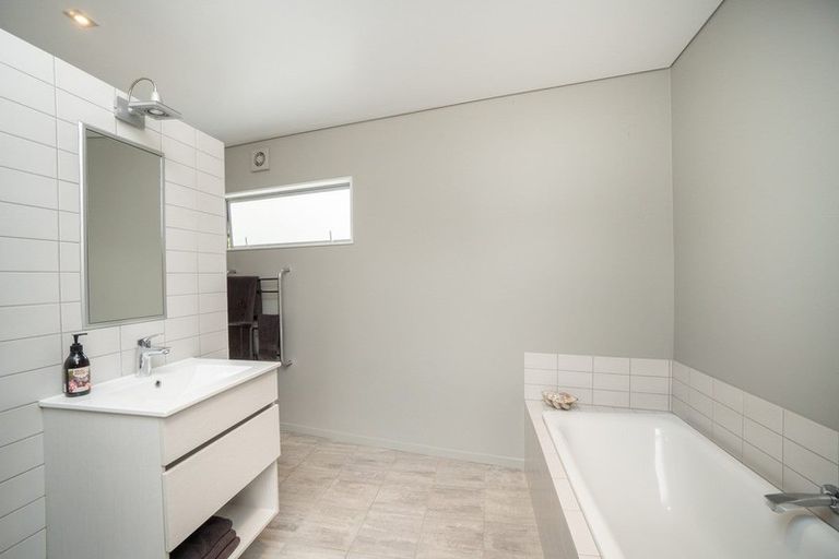 Photo of property in 4 Mere Mere Avenue, Palmerston North, 4414