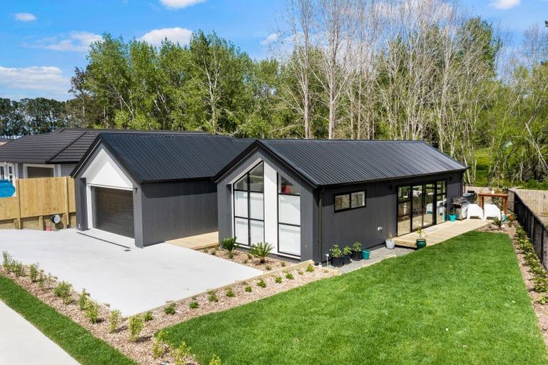 Photo of property in 5 Lynette Place, Pauanui, 3579