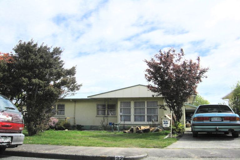 Photo of property in 32 Tennyson Crescent, Stoke, Nelson, 7011