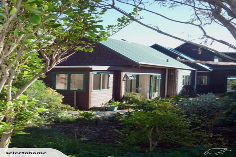 Photo of property in 12 Maire Street, Eastbourne, Lower Hutt, 5013