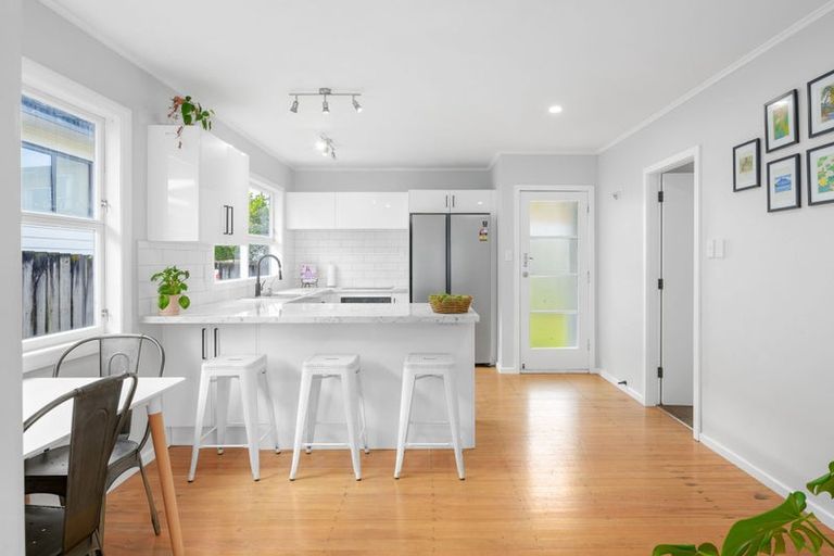 Photo of property in 4a Gibson Road, Dinsdale, Hamilton, 3204