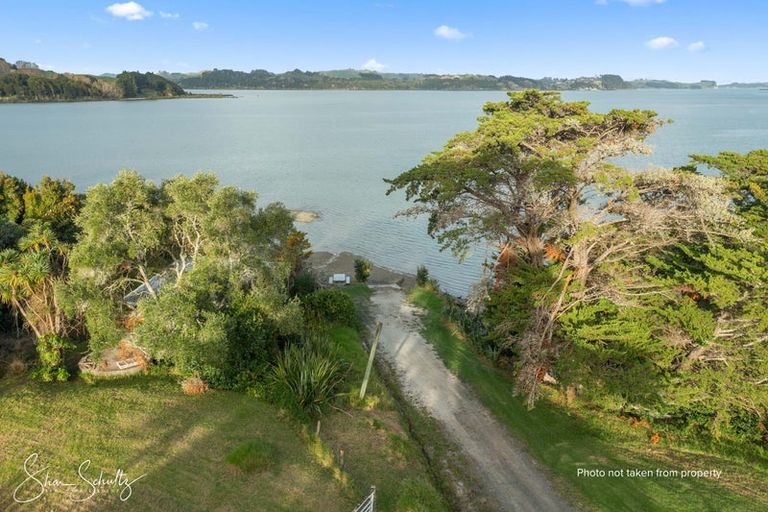 Photo of property in 86 Matakohe Wharf Road, Matakohe, 0593