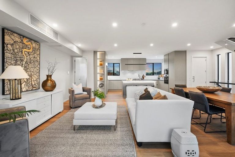 Photo of property in 13b Dominion Street, Takapuna, Auckland, 0622