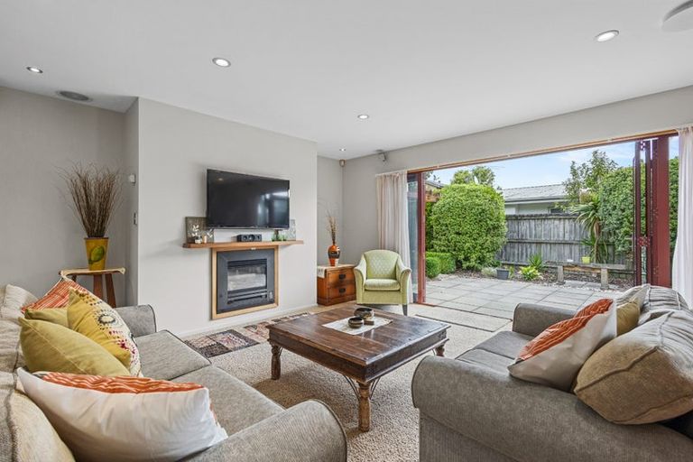 Photo of property in 11 Cordyline Place, Waimairi Beach, Christchurch, 8083