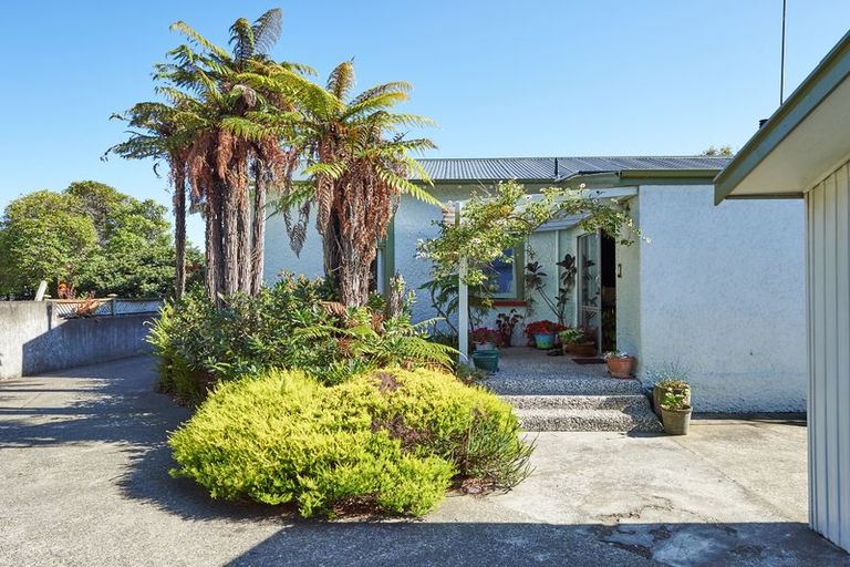 Photo of property in 34 Manson Street, Terrace End, Palmerston North, 4410