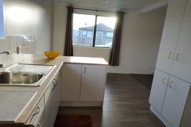 Photo of property in 2/21 Penion Drive, Flat Bush, Auckland, 2023