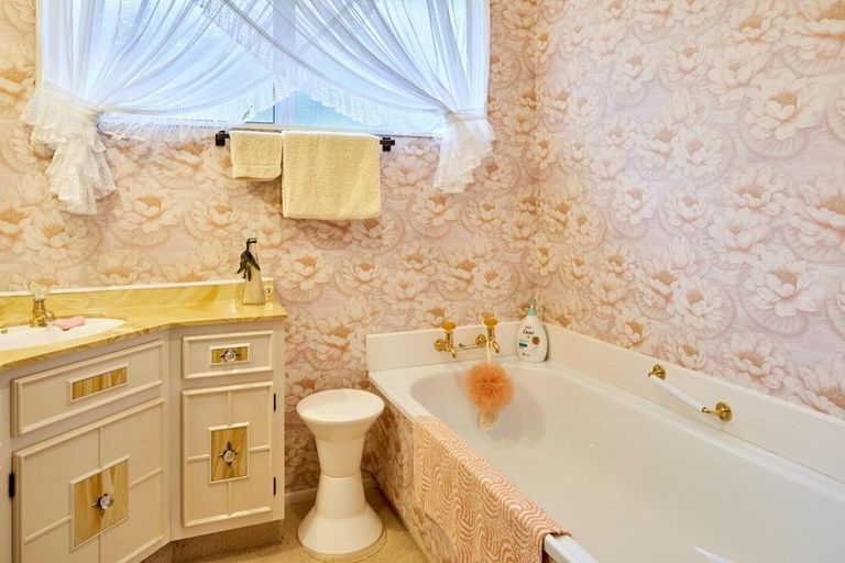 Photo of property in 20 Mapplebeck Street, Titahi Bay, Porirua, 5022