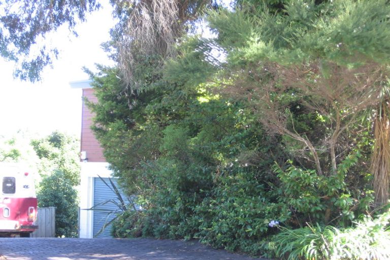 Photo of property in 1/74 Brigantine Drive, Beach Haven, Auckland, 0626