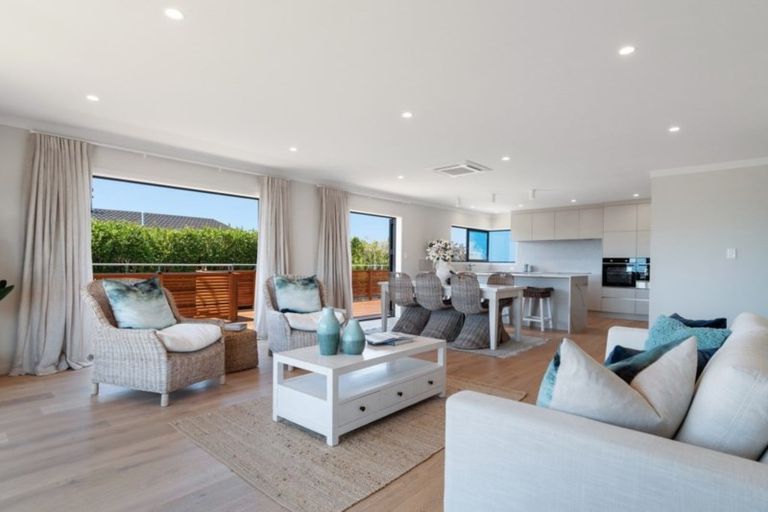 Photo of property in 100 Hamurana Road, Omokoroa, 3114