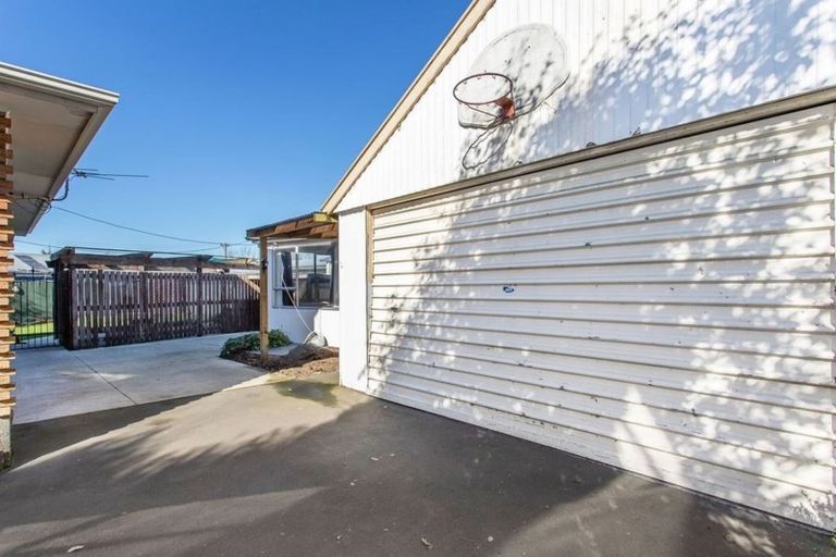 Photo of property in 62 Sturrocks Road, Redwood, Christchurch, 8051