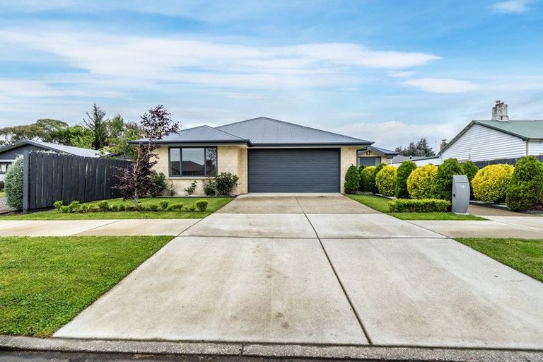 Photo of property in 38 Bullar Street, Grasmere, Invercargill, 9810