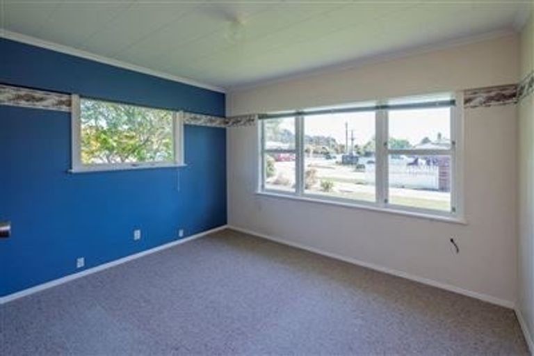 Photo of property in 25 Rimu Street, Waikanae, 5036