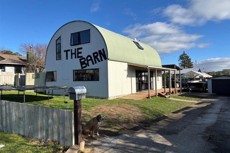 Photo of property in 6 Rinaha Place, Koutu, Rotorua, 3010