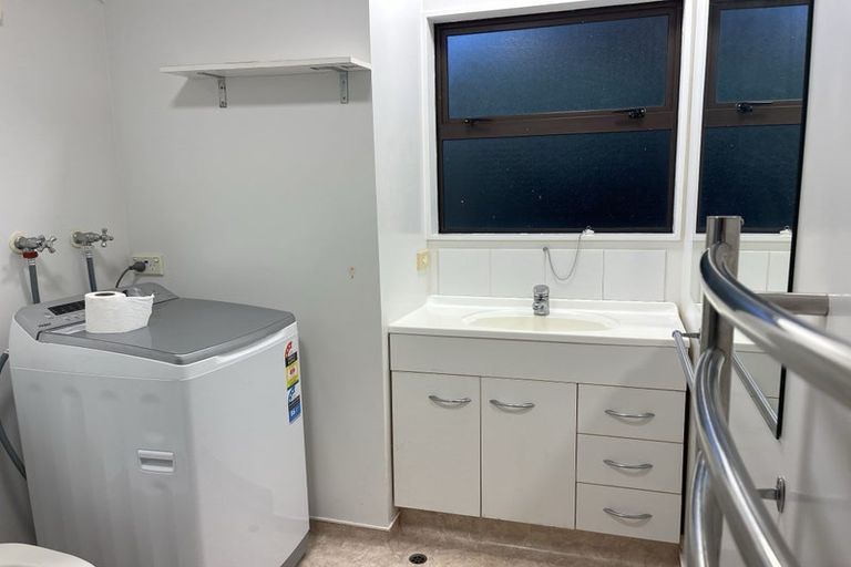 Photo of property in 1/72 Derwent Street, Island Bay, Wellington, 6023