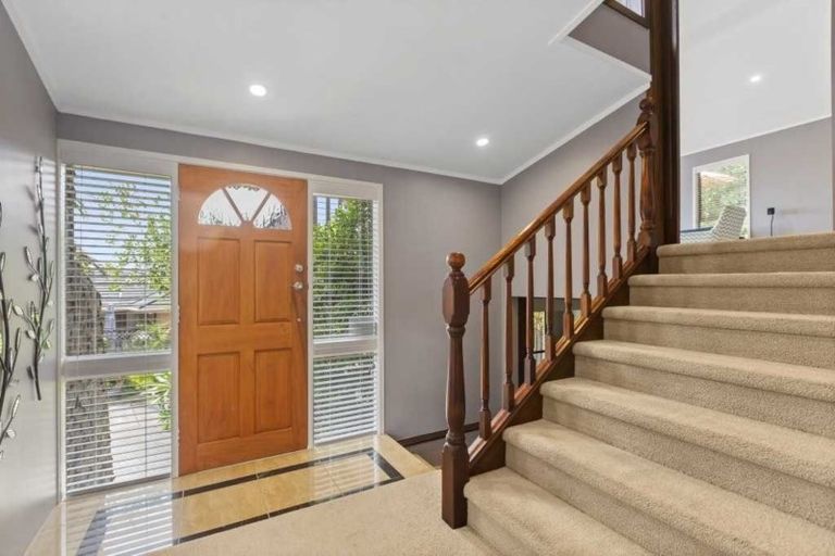 Photo of property in 29 Calman Place, Chatswood, Auckland, 0626