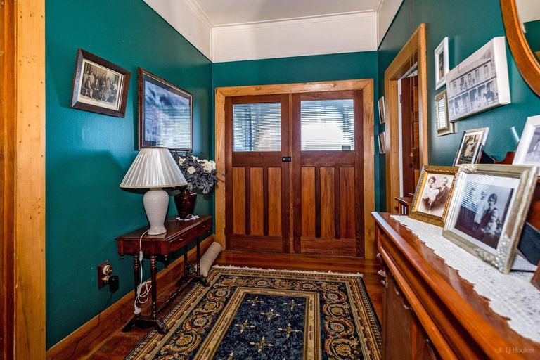 Photo of property in 12 Parsonage Road, Waimate, 7924