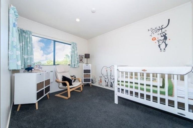 Photo of property in 5 Albizia Avenue, Henderson, Auckland, 0612