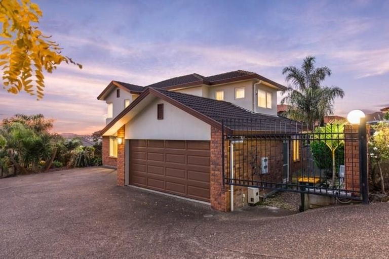 Photo of property in 10 Bejoy Rise, East Tamaki Heights, Auckland, 2016