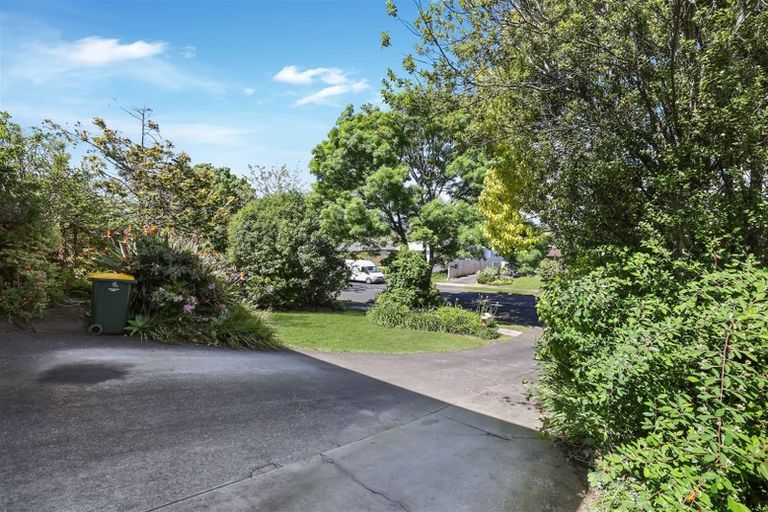 Photo of property in 5 Mirrabooka Avenue, Botany Downs, Auckland, 2010