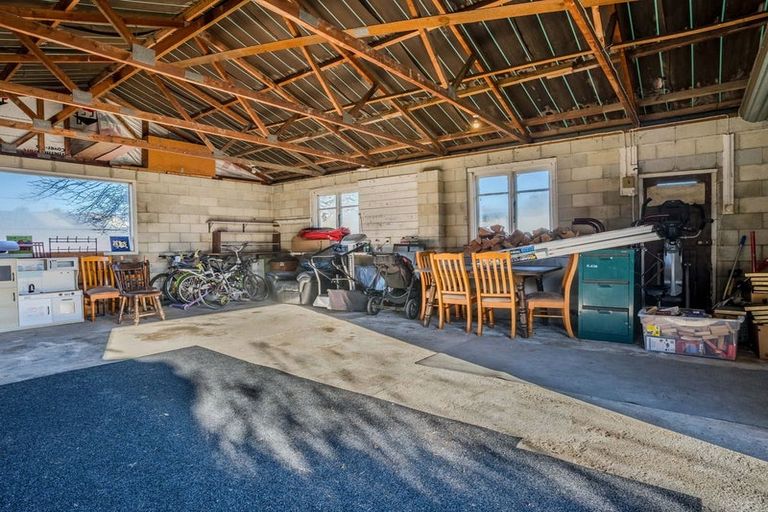 Photo of property in 16 Burraness Street, Palmerston, 9430