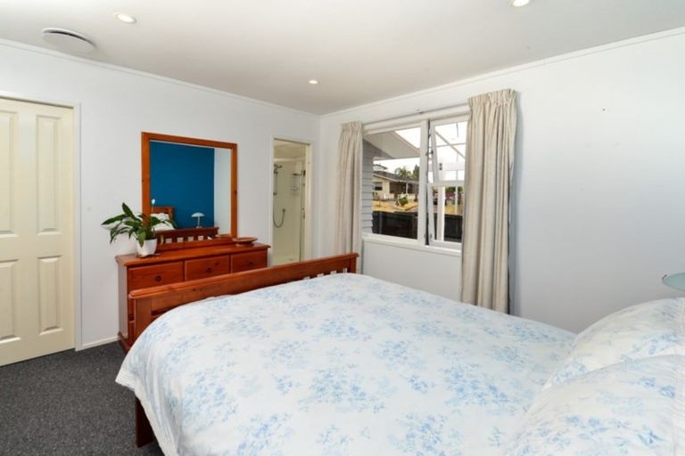 Photo of property in 1 Hatea Place, Dinsdale, Hamilton, 3204