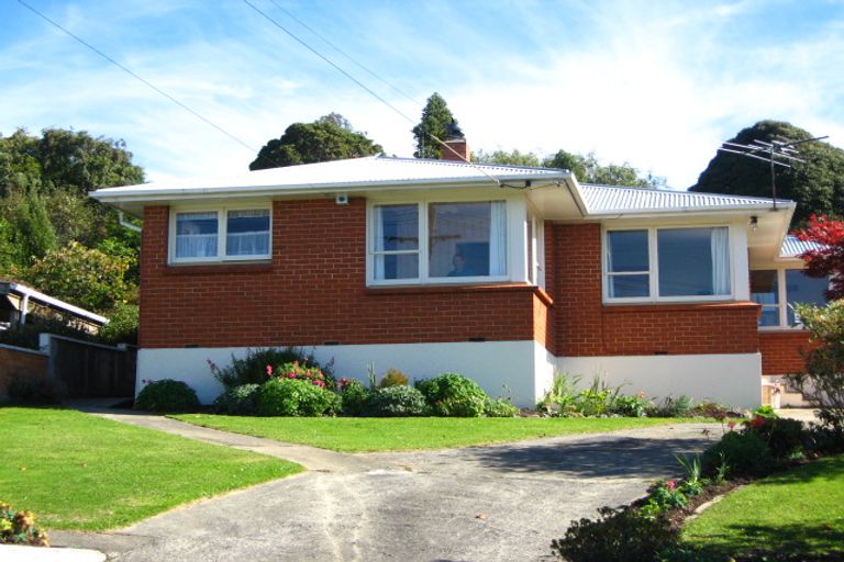 Photo of property in 19 Charters Street, Glenross, Dunedin, 9011