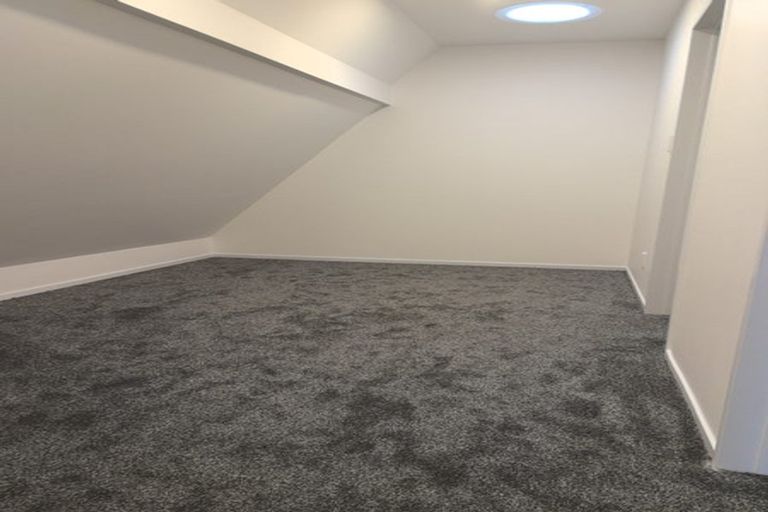 Photo of property in 14d Elcoat Avenue, Te Atatu South, Auckland, 0610