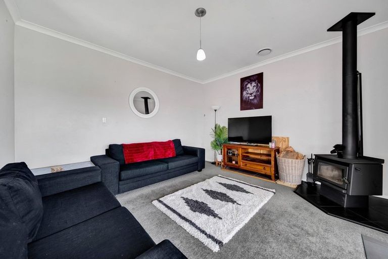 Photo of property in 37 Vogel Street, Hawera, 4610