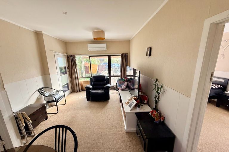 Photo of property in 73 West Coast Road, Glen Eden, Auckland, 0602