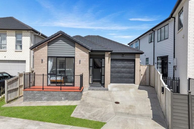 Photo of property in 8 Repehina Road, Flat Bush, Auckland, 2019