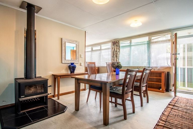 Photo of property in 9 Temuera Street, Otaki, 5512