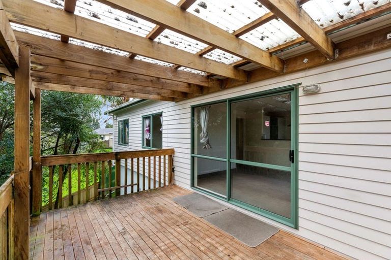 Photo of property in 15 Edwin Freeman Place, Ranui, Auckland, 0612