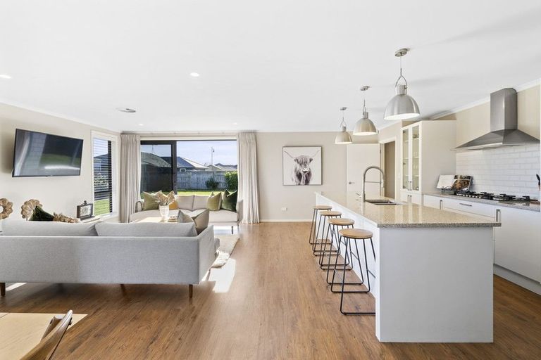 Photo of property in 10 Jarrett Terrace, Leamington, Cambridge, 3432