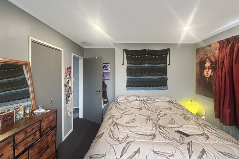 Photo of property in 10 Kebbell Avenue, Levin, 5510