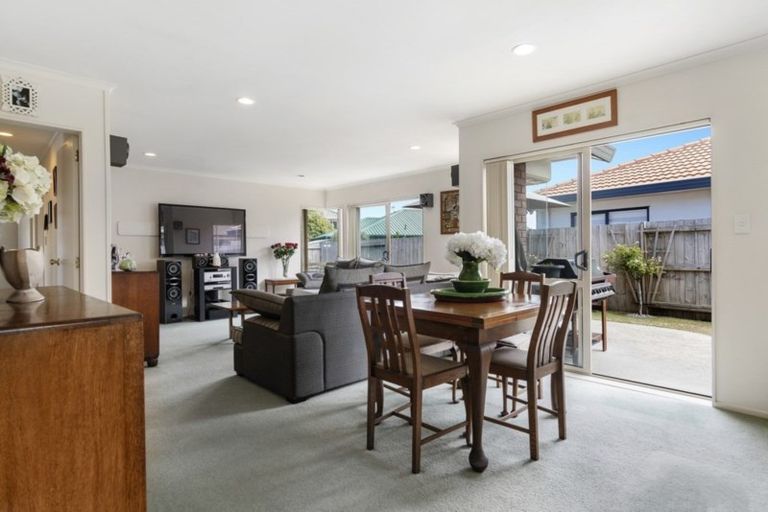 Photo of property in 35 Longview Drive, Papamoa Beach, Papamoa, 3118