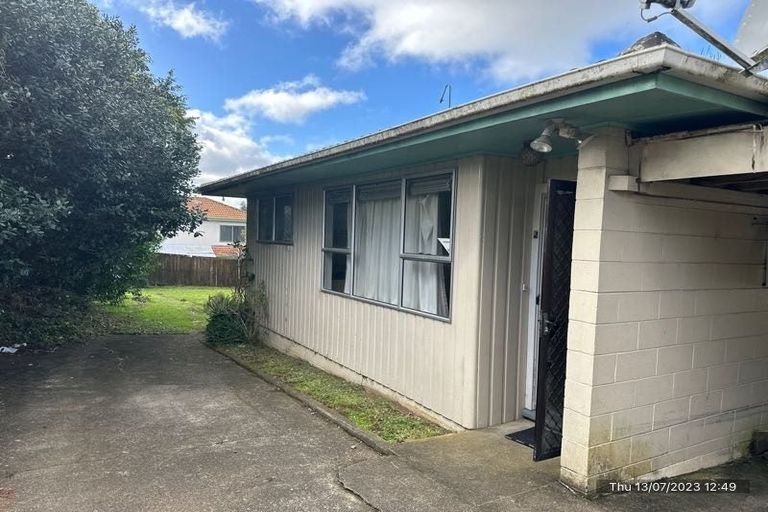 Photo of property in 2/39 Littlejohn Street, Hillsborough, Auckland, 1042